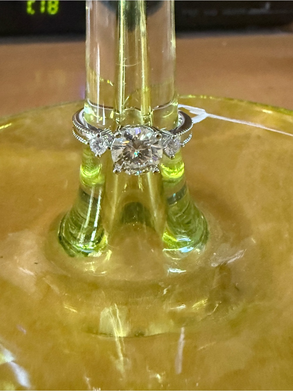 Moissante 2.0 ct 3 stone ring  925 size 8 nwt
